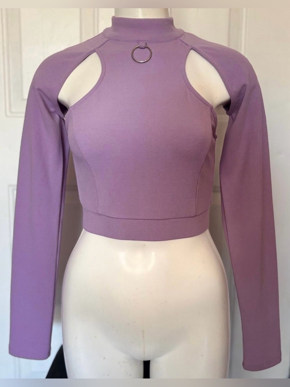 Synthetic athletic crop top, Capsulle brand, mock neck with cutout shoulders Med